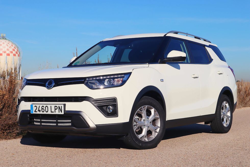 SsangYong Tivoli Grand Espacioso Buen Motor Y Asequible Loading Cars