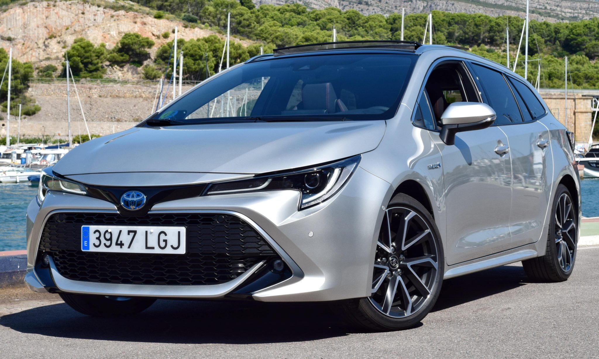 Toyota Corolla Touring Sports híbrido y familiar ¿válido para viajes